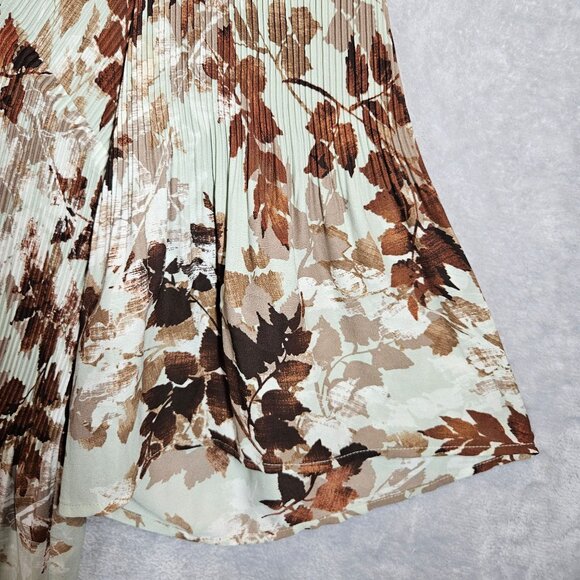 Catherines Womens 4X Brown Leaf Print Pleated Blouse Crochet Neck bell sleeves - Picture 10 of 15